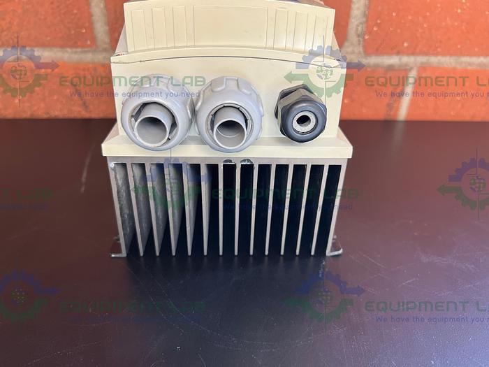 Used Lenze AC Tech ESV152N02YXC Standard Inverter Drive 230V, 2HP