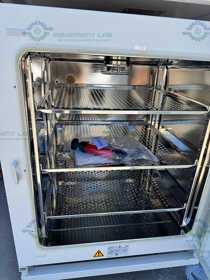 Used Thermo Heracell 240 i GP Double Stack Incubator Ambient +3° to 55°C