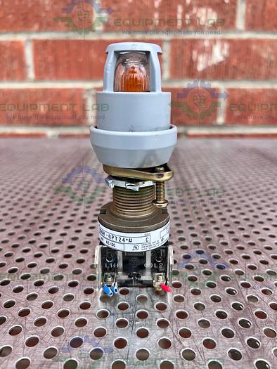 Used Allen-Bradley  800H-QPT24 Series C Illuminated Push Button Switch 24V