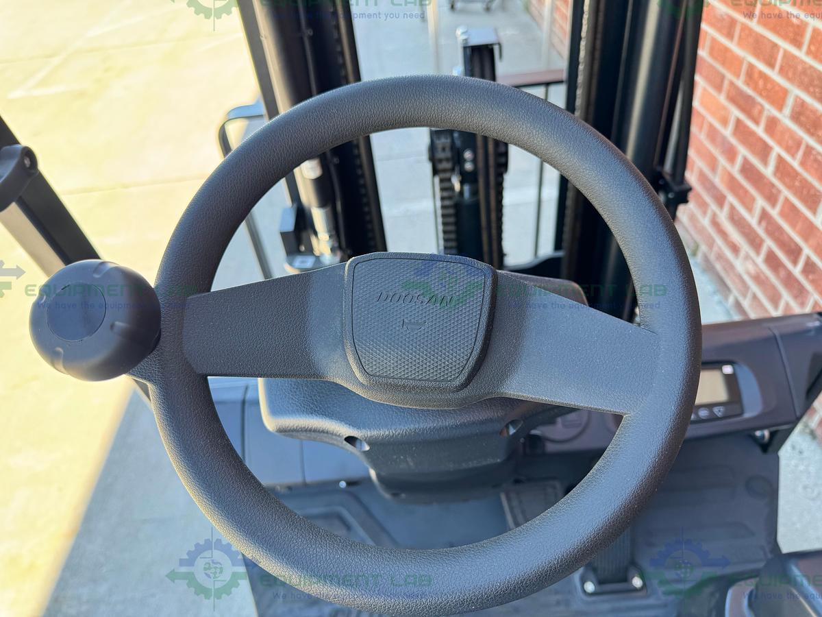 Used Doosan BC20S-7 Electric Forklift 3600 LBS Capacity, 20 Hrs, MFG 22 w/ Charger