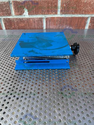 Used Unknown 8" x 8" x 12" Table-Top Lab Jack