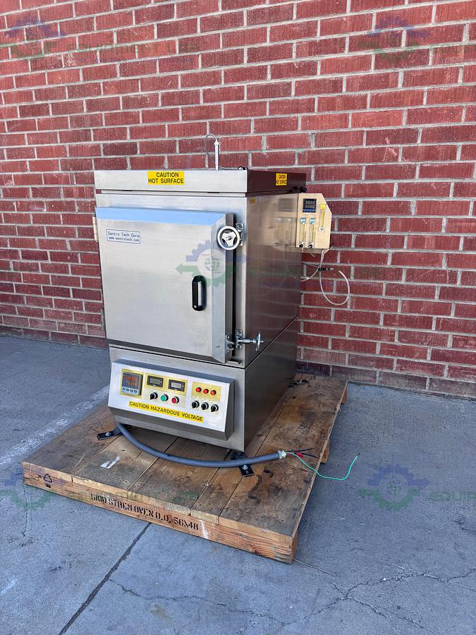 Used Sentro Tech STH400C Humidity Chamber Furnace / Oven 400°C, 220V