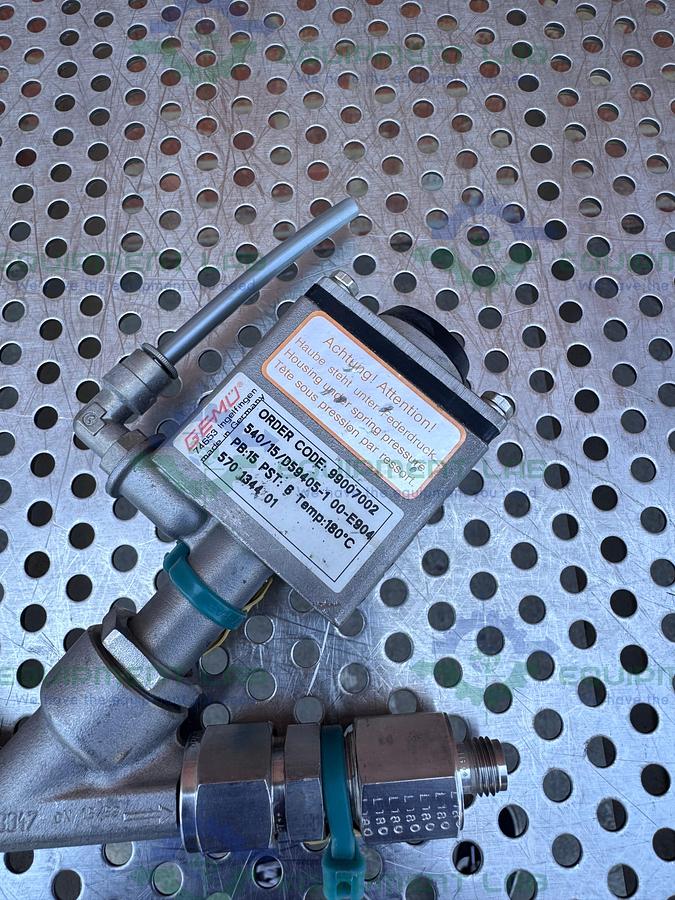 Used Gemu 540/15/D59405-1 Pneumatic Valve Actuator w/ Parker 8Z(A)-F8L-250-SS Valve