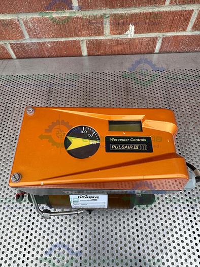 Used Flowserve L 93 SWP4 Digital Valve Positioner w/ 20 39 SN 6 R6 Pneumatic Actuator