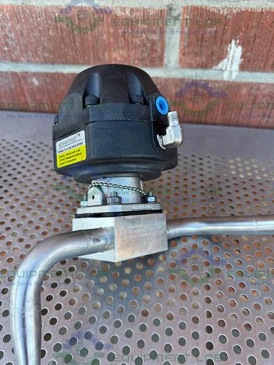Used ITT Pure Flo .75-316L- RA20MAX 4 Way Diaphragm Valve w/ 3/4" Sanitary Fitting