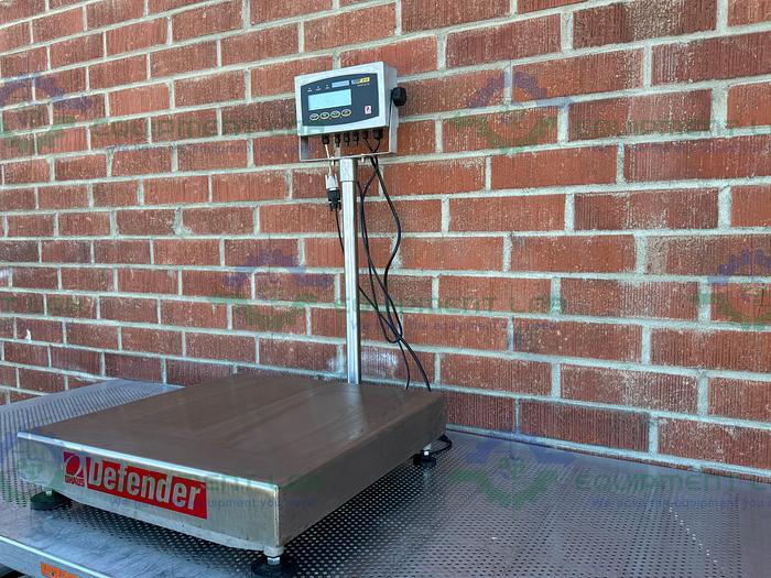 Used Ohaus Defender  5000 Series Xtreme W 500 Lbs SS Scale w/ 24" x 24" Platform