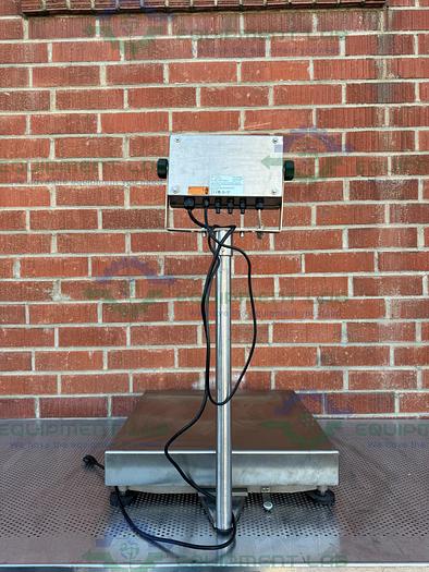 Used Ohaus Defender D51XW250WX 5000 Xtreme W 500 Lbs SS Scale w/ 24" x 24" Platform