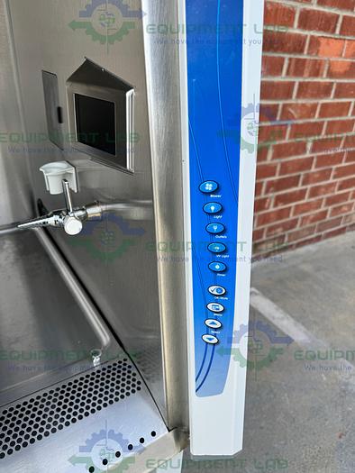 Used Labconco 302419000 Logic Biosafety Cabinet 4' Class II Type A2 w/ Hydraulic Legs