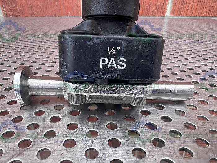 Used ITT Pure Flo .5-316L-RA20MAX Diaphragm Valve w/ 1/2" Sanitary Fitting
