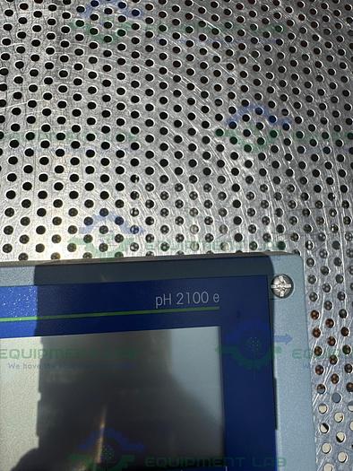 Used Mettler Toledo  pH 2100 e pH Transmitter 24 to 230V -20°C to 55°C