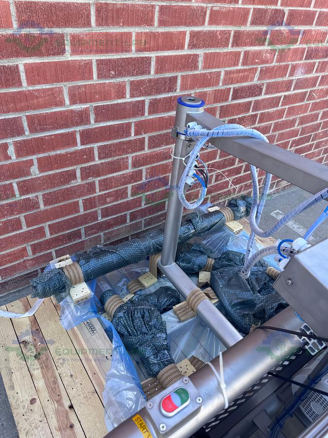 Somsix Vacuum & Gas Injection Automatic Spout Sealer Inertisation Machine MFG 22