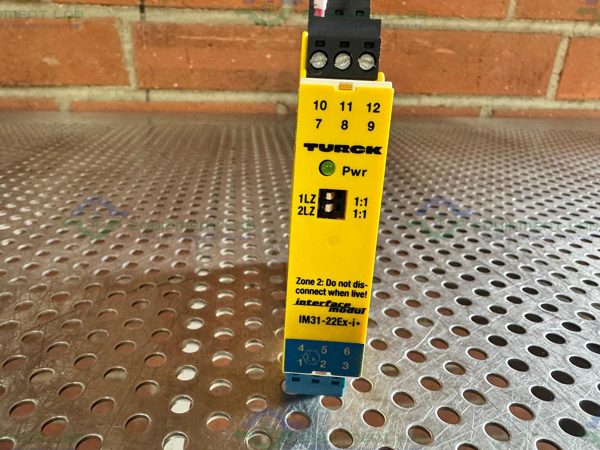 Used Turck IM31-22Ex-i Analog Signal Isolator Interface Module
