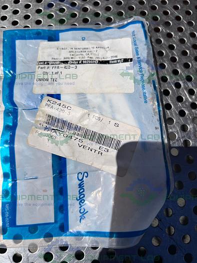 Swagelok PFA-420-3 Union Tee Tube Fitting w/ 1/4" Tube Fitting