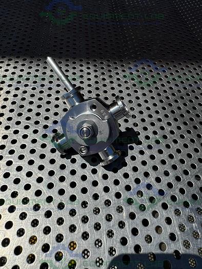 Used GE Healthcare Salvi DN10 1220 4-way 316 Valve 18-1012-57 w/1/2" Sanitary Fitting