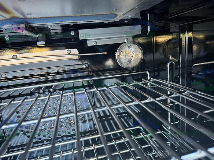 Wolf GR304 Stainless Steel Natural Gas Range / Oven 30", 4.4 cu. ft