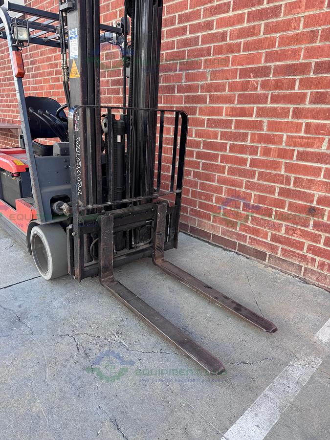 Used Toyota 5FBEC15 Electric Forklift  3000 lbs Capacity 3 Stage Mast