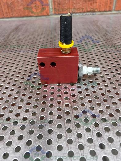 Used Snap Tite  CAV10-N2P-60 Check Valve Block
