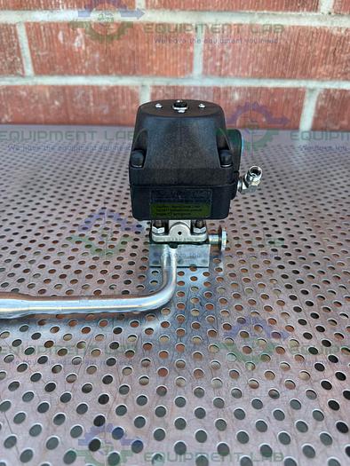 Used ITT Pure Flo .5-316L- RA20MAX 5 Way Diaphragm Valve w/ 1/2" Sanitary Fitting