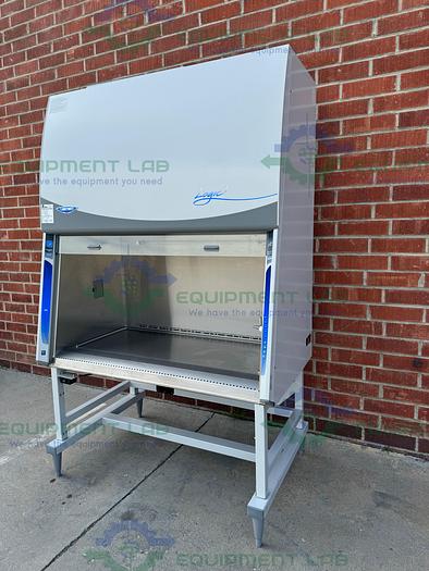 Used Labconco 302419000 Logic Biosafety Cabinet 4' Class II Type A2 w/ Hydraulic Legs