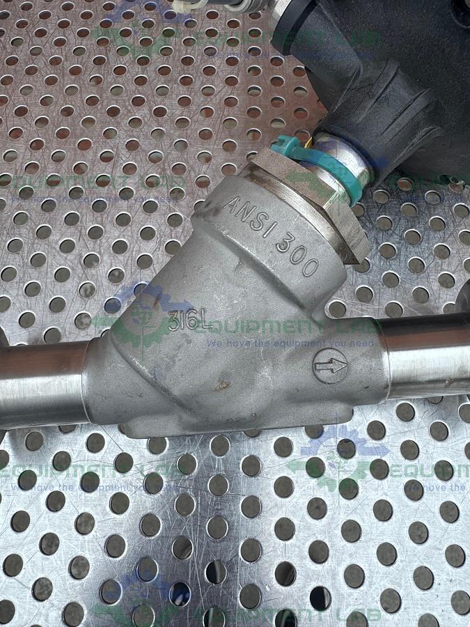 Used Gemu 554/25/D55 Pneumatic Angle Seat Globe Valve w/ 1" Sanitary Fitting