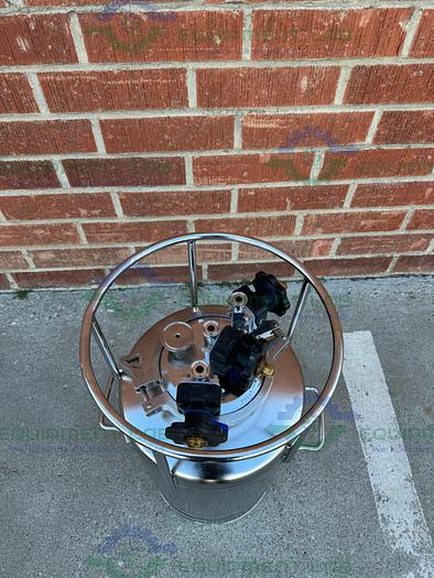 Used Alloy Products 10 Liter Stainless Steel Process / Pressure Vessel 40 PSI