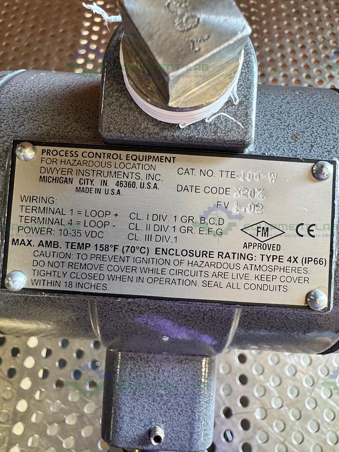 Used Dwyer TTE-104-W Temperature Transmitter 10-35 VDC