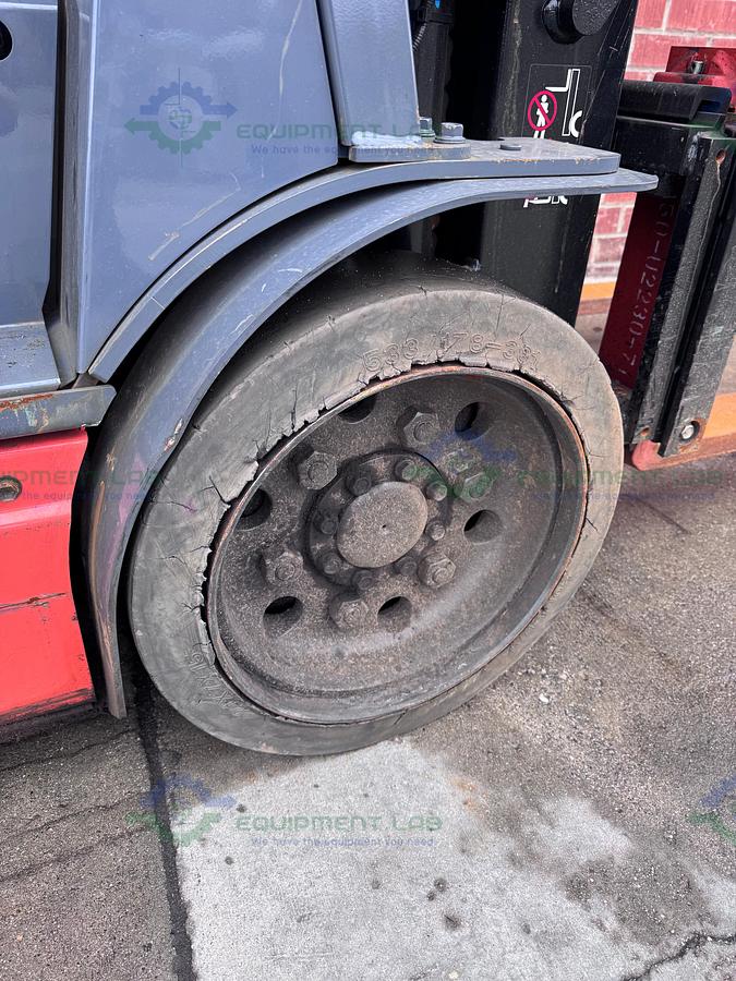 Used Toyota 8FBCU25 Electric Forklift 5000 lbs Capacity 4 Stage Mast w/ Charger