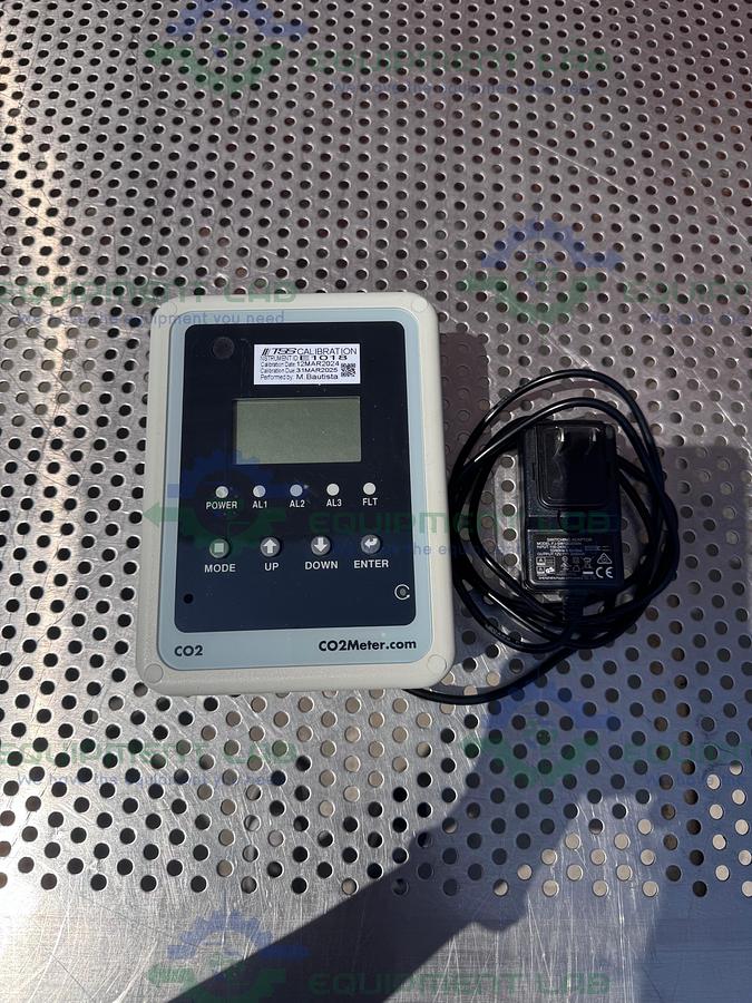 Used CO2 Meter Inc RAD-0102-6 CO2 Monitor and Controller 100-240V