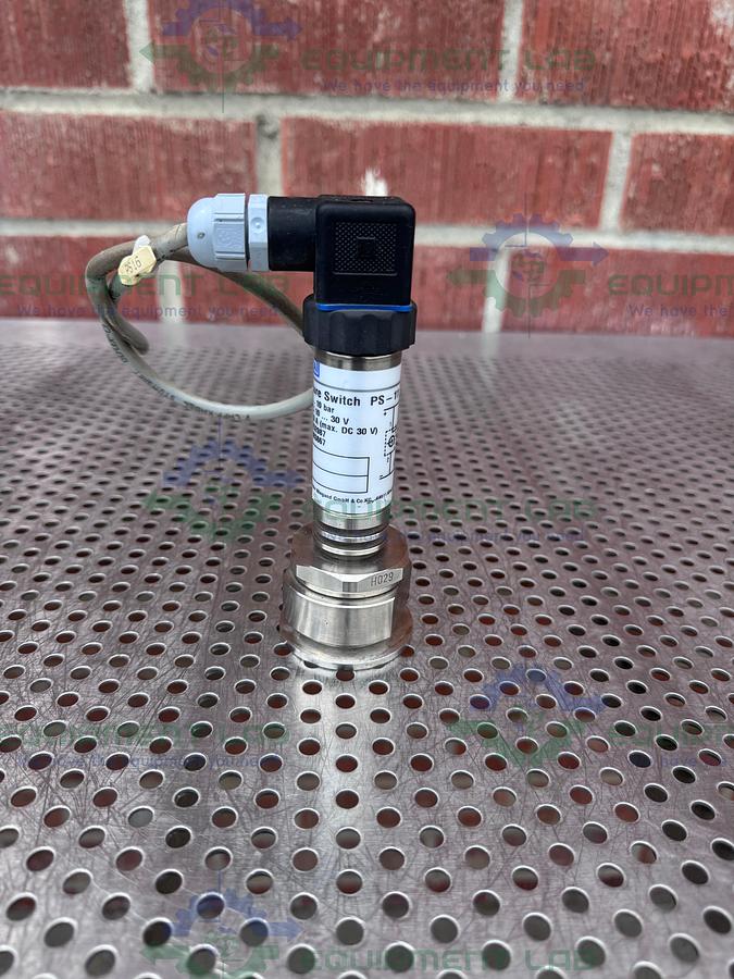Used Wika PS-11 Stainless Steel Pressure Switch 0-10 Bar, 30 V