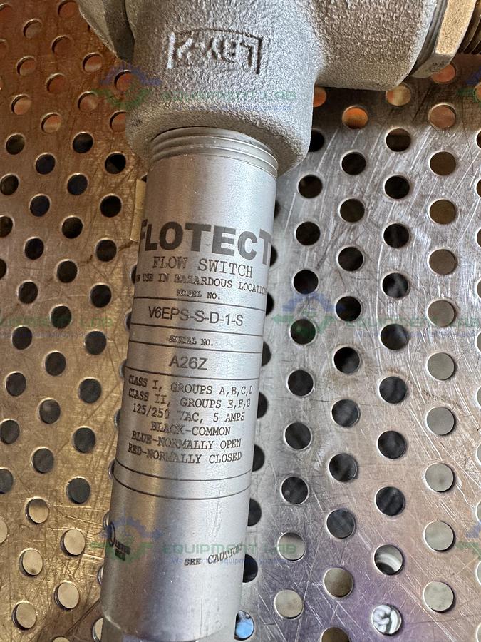 Used Dwyer FlotechT V6EPS-S-D-1-S Flow Switch W/ Crouse Minds LBY25 SA Elbow