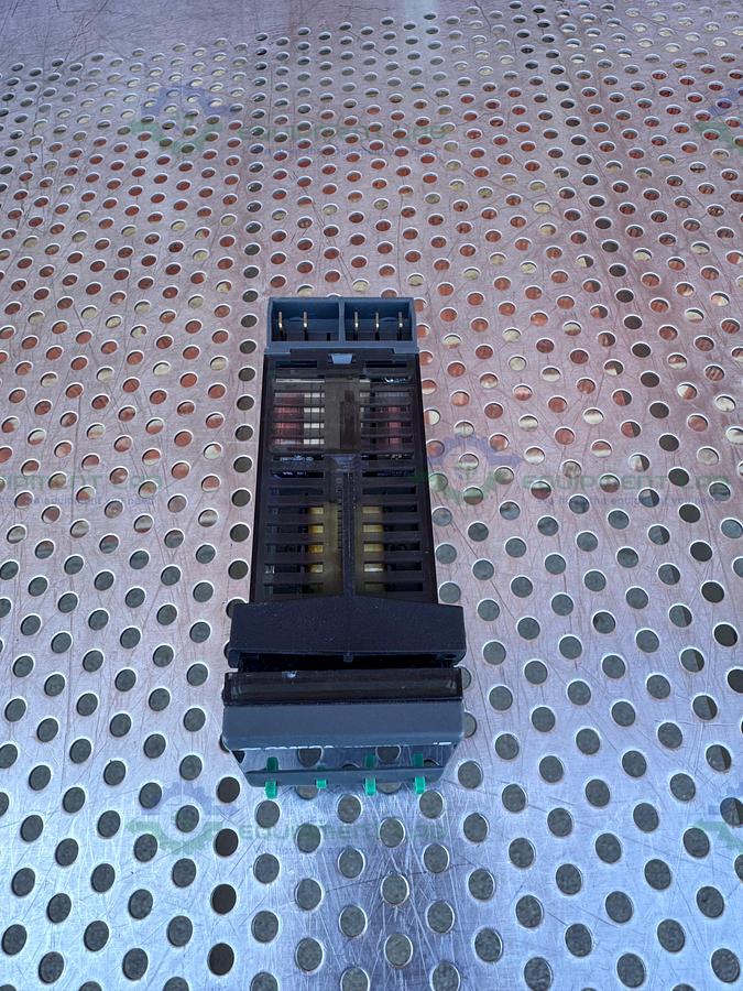 Used Omega CN9111A Electronic Thermostat / Temperature Controller 115V