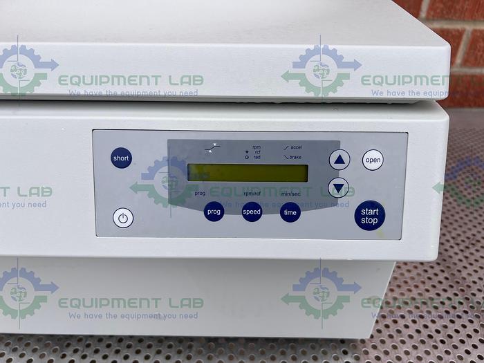 Used Eppendorf 5804 Benchtop Centrifuge w/ Eppendorf A-4-44 Rotor 5000 RPM