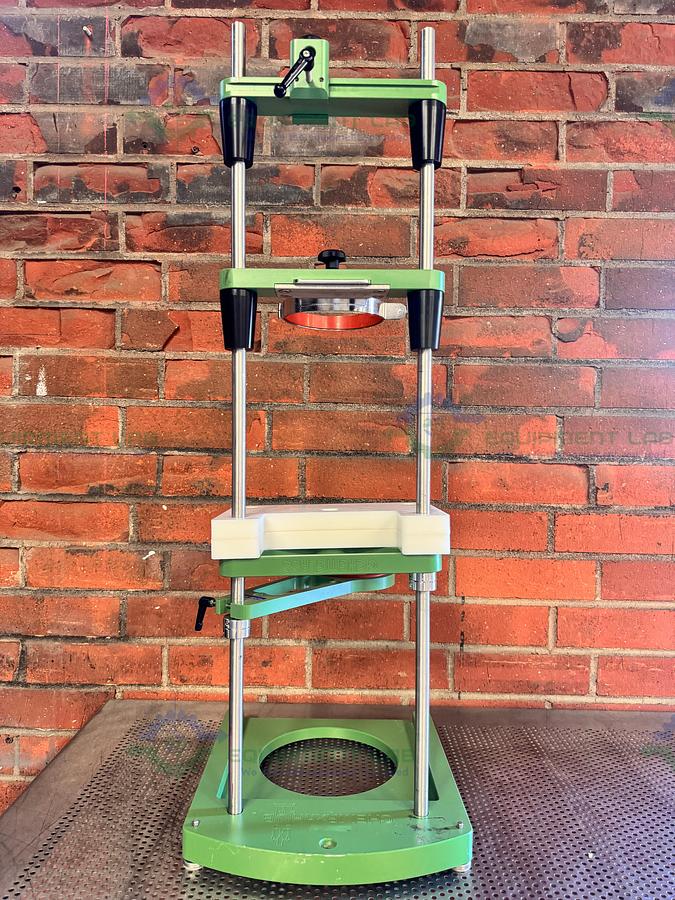 Used Chemglass CHEMRXNHUB Benchtop 2-5 Liter Glass Reactor Support Stand