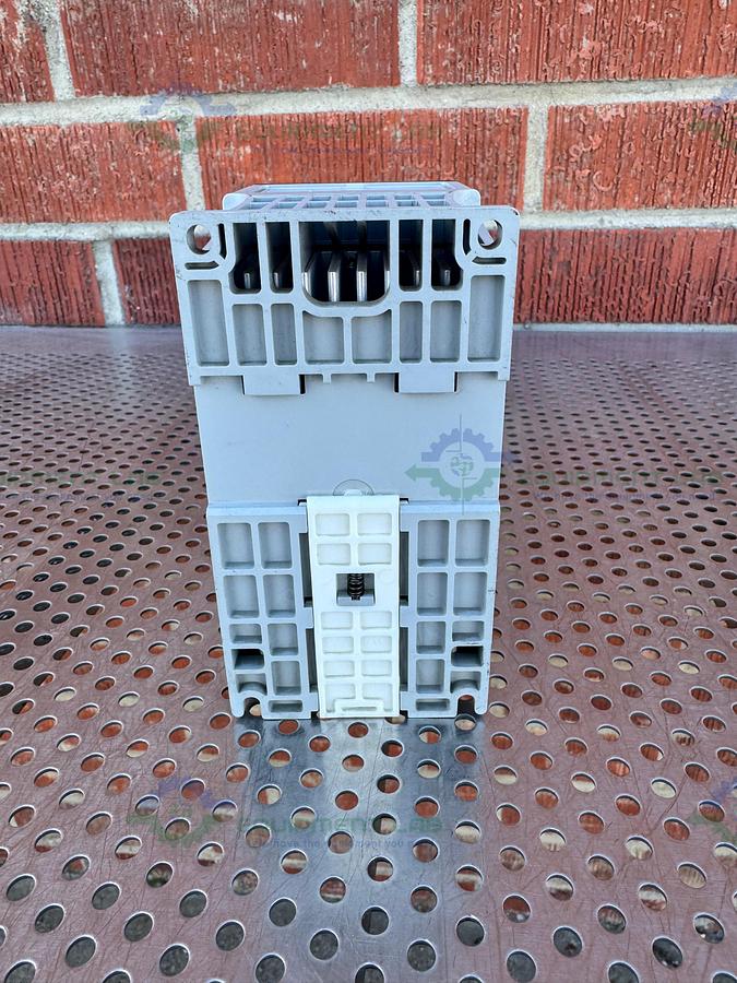 Used Allen Bradley Powerflex 4 22A-D1P4N104  Series A AC Drive 0.5 HP