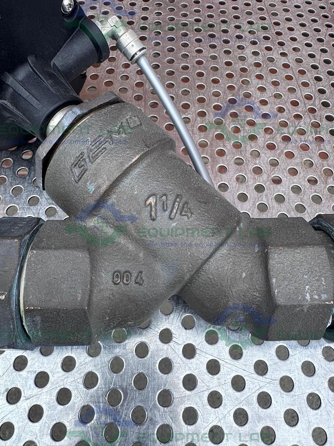 Used Gemu 554/32/D195 Pneumatic Angle Seat Globe Valve w/ 1 1/4" Compression Fitting