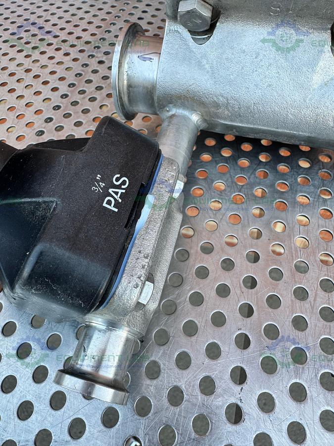 Used 2- ITT Pure Flo RA25MAX Diaphragm Valve w/ 1 1/2" to 3/4" Sanitary Fitting