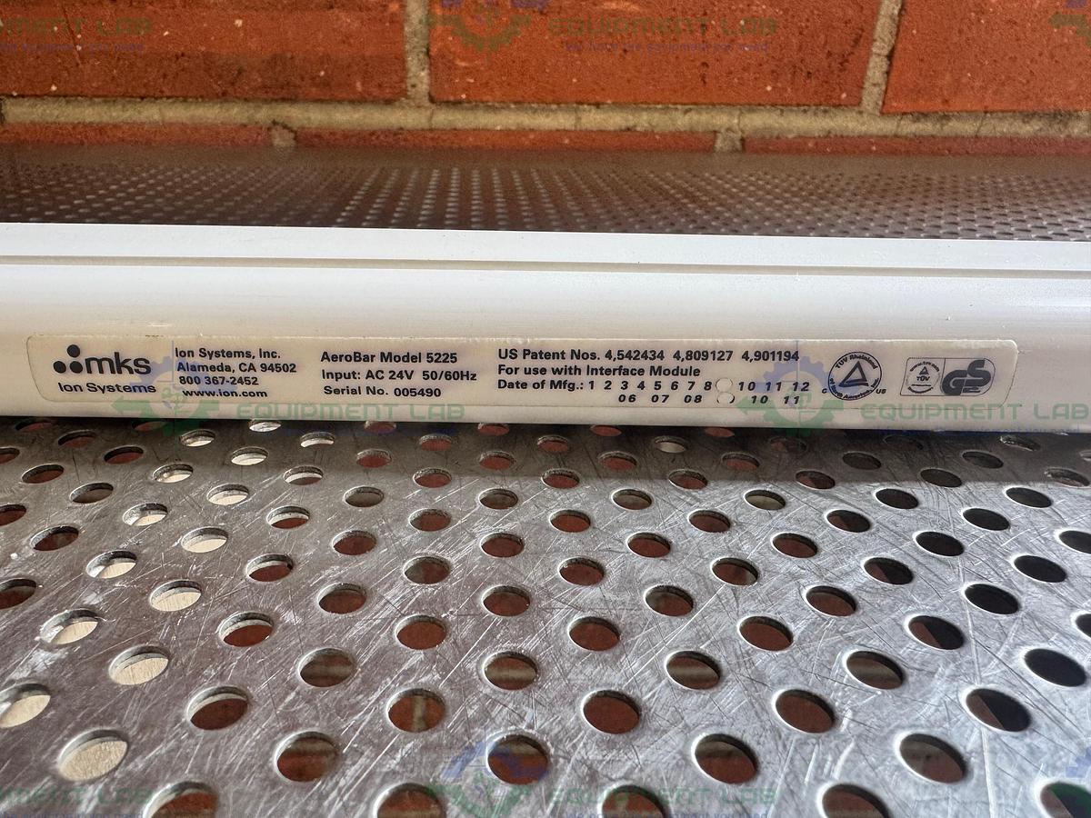 Used MKS 5225 AeroBar Static Elimination Ionizing Bar 44" w/ Interface Module