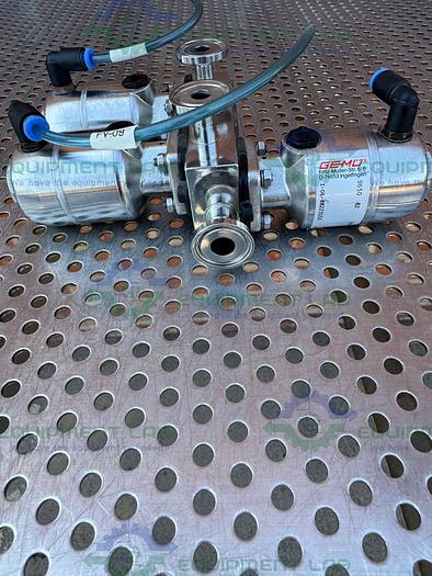 Used Lot of 3 - Gemu 9650 8Z 20T1 4-Way Diaphragm Valve w/ 1/2" Sanitary Fitting
