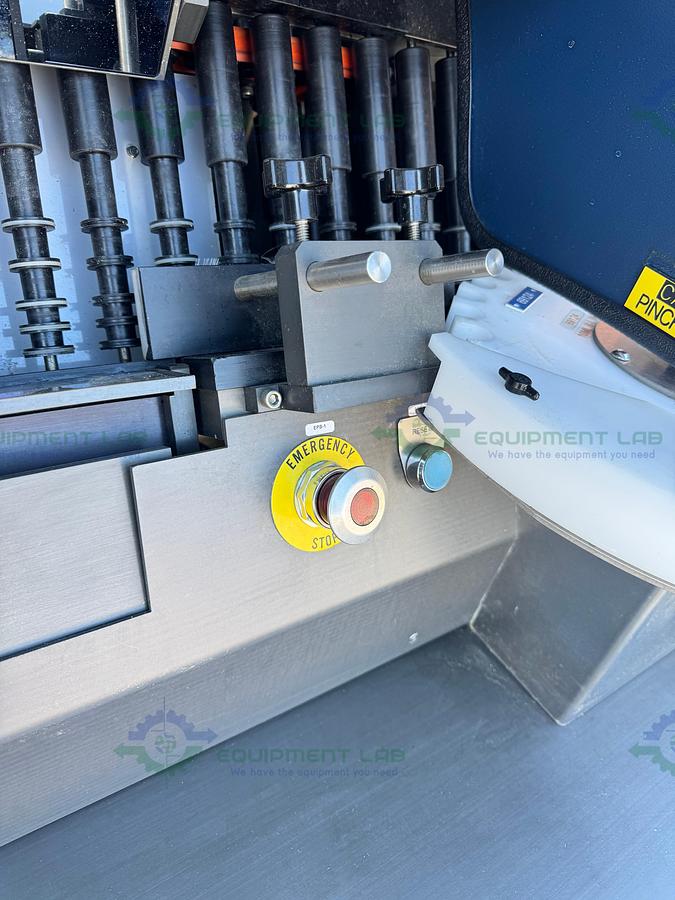  for parts or not working Dabrico DI-100 LT Semi Automatic Inspection Machine MFG 2017