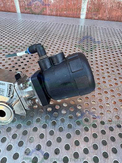 Used 2 Burkert 2031 A 8.0 00 00 0000 3-Way Pneumatic Solenoid Valve