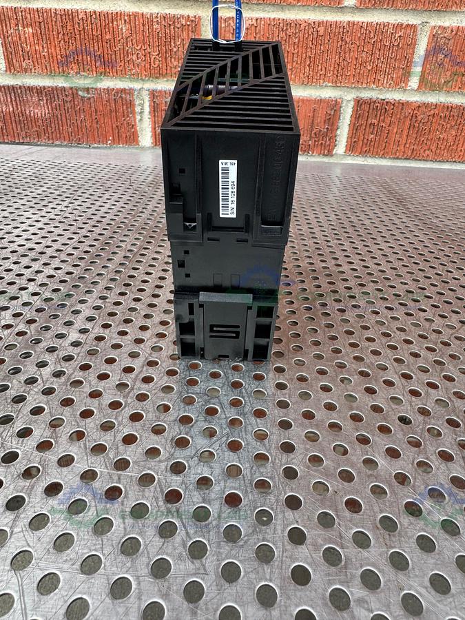 Used Allen Bradley 1606-XLB240E Series A Power Supply 100-240 V, 50-60 Hz
