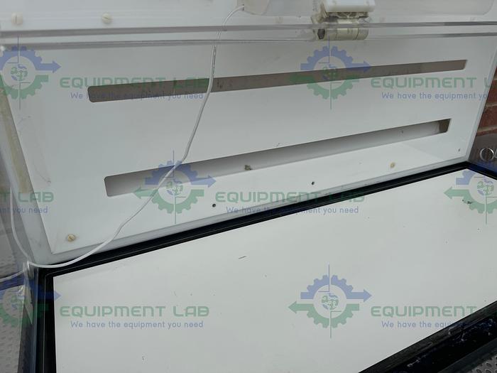 Used Flow Sciences FS3100DVA 4 Ft Vented Balance Safety Enclosure