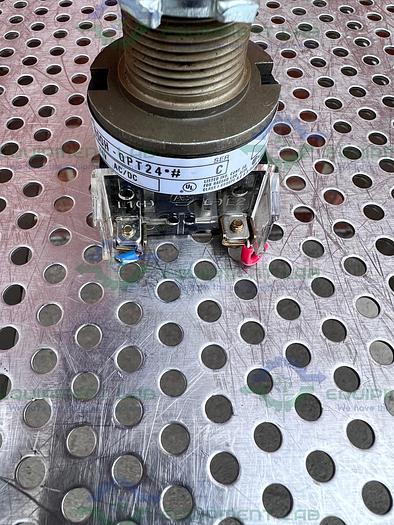 Used Allen-Bradley 800H-QPT24 Series C Illuminated Push Button Switch 24V