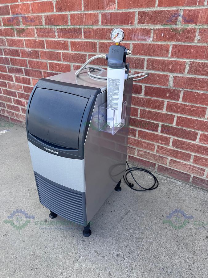 Used Scotsman UF1415A-1A Undercounter Ice Maker With Bin Flake Style Air-cooled