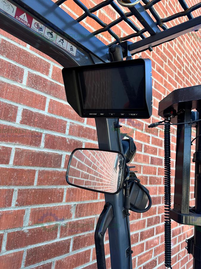 Used Toyota 8FBCU25 Electric Forklift 5000 lbs Capacity 4 Stage Mast w/ Charger