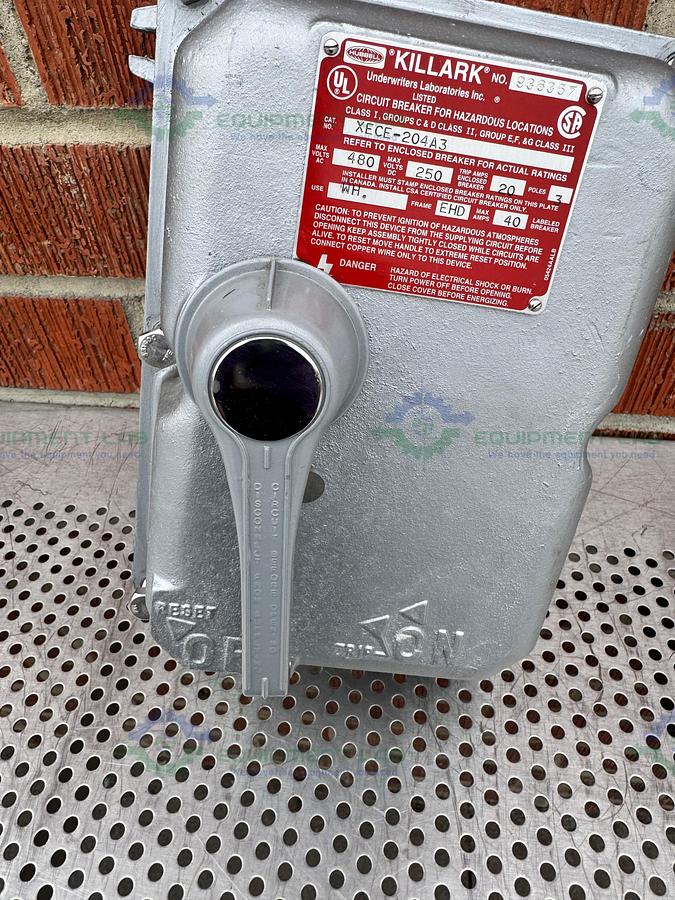 Used Killark XECE-204A3 Circuit Breaker Enclosure 240/480V w/ Cutler EHD 14K Breaker