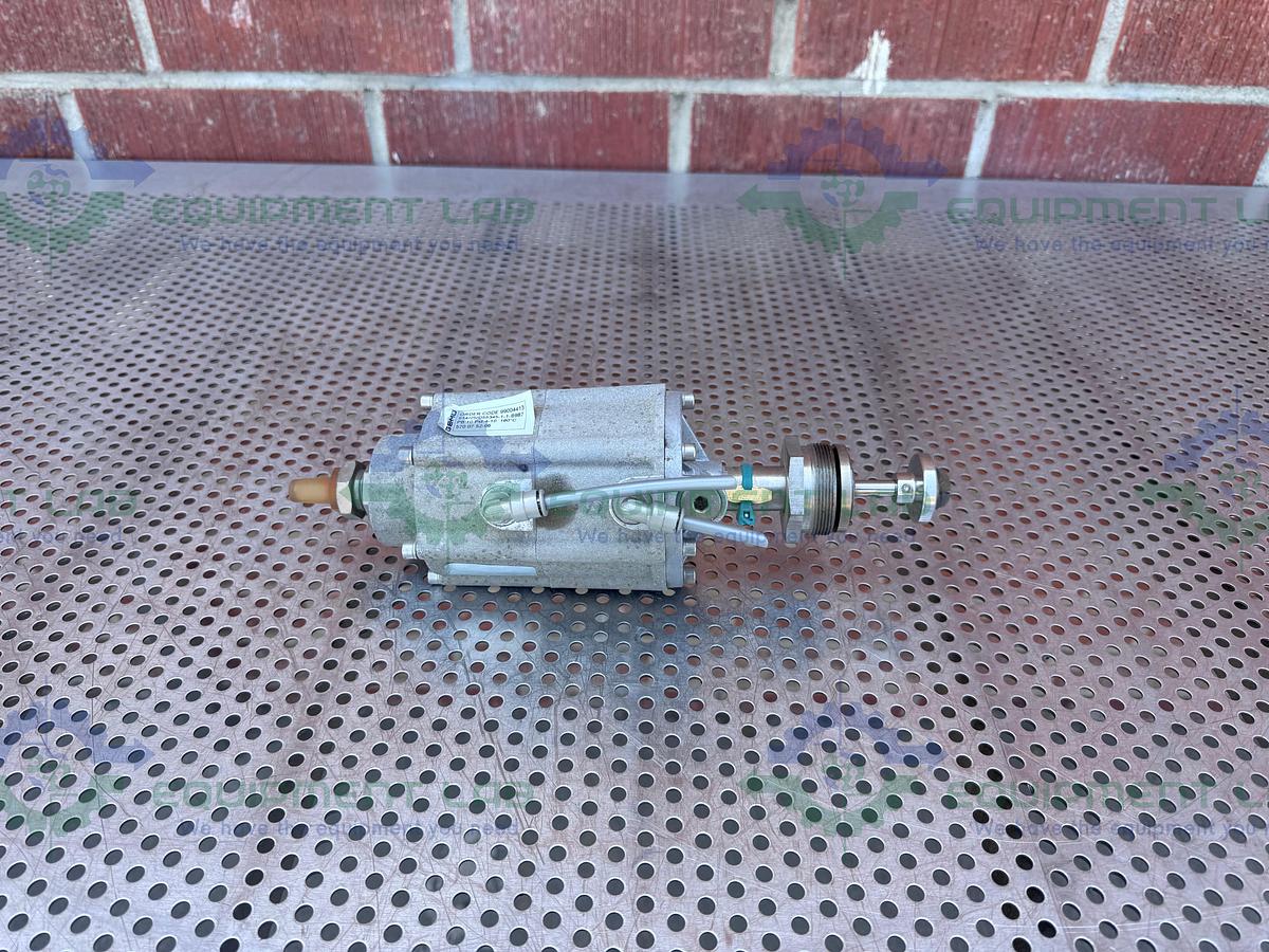 Used Gemu 514/25/D55345-1-1-B987 Pneumatic Angle Seat Globe Valve, 10 PB, 4-10 Pst