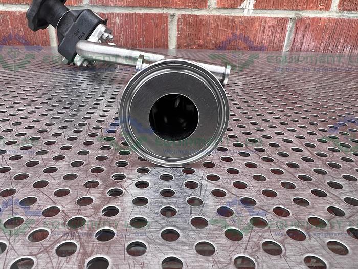 Used ITT Pure Flo .75-316L-SFV5 4 -Way Diaphragm Valve w/ 3/4" Sanitary Fitting