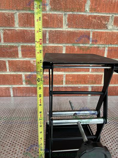 Used Unknown   8" x 8" x 14 1/2" Table-Top Lab Jack