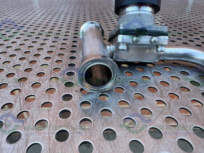 Used ITT Pure Flo 3- Way 316L Diaphragm Valve w/ 3/4" to Elbow Sanitary Fitting